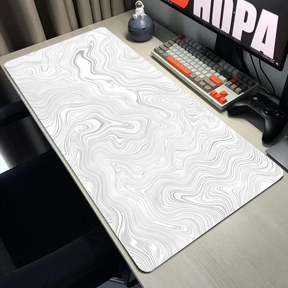 Abstract Fluid Gaming Mouse Pa - Desk Setup Gadgets のレビューと価格