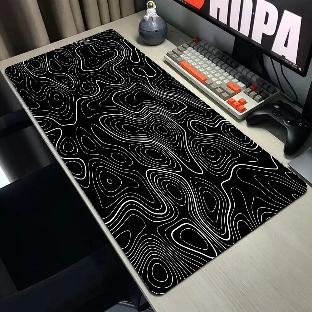 Abstract Fluid Gaming Mouse Pa - Desk Setup Gadgets のレビューと価格